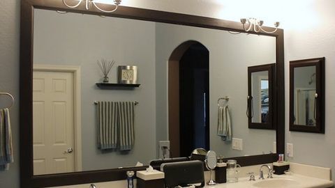 đặt gương phong thủy